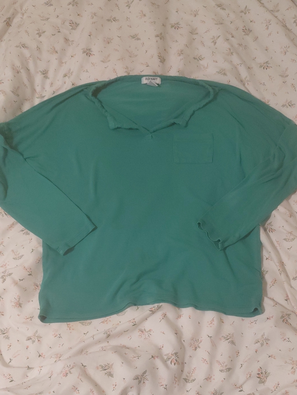 Old Navy Women's True Green Long-Sleeve Pocket Top